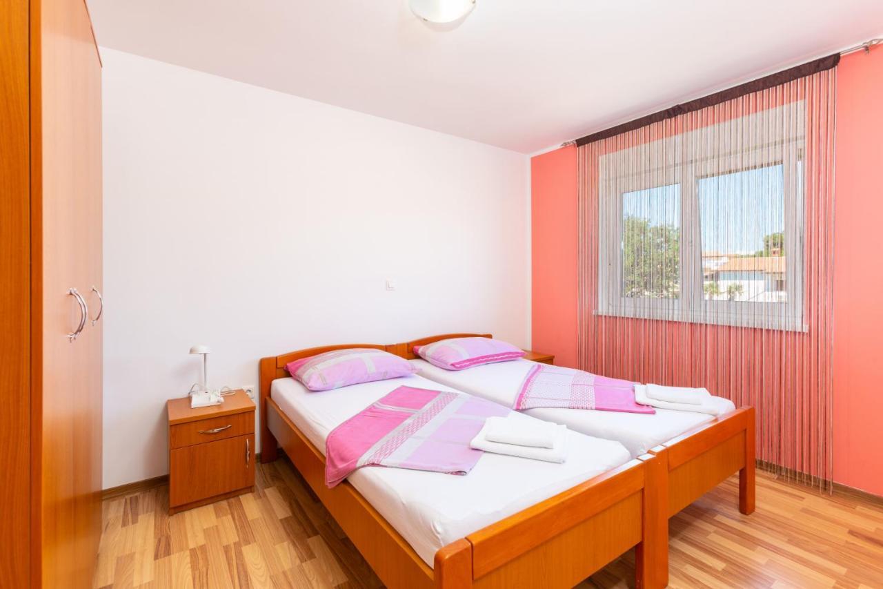 Dragan K1 Hotel Medulin Kültér fotó