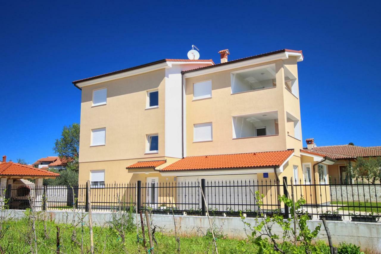 Dragan K1 Hotel Medulin Kültér fotó